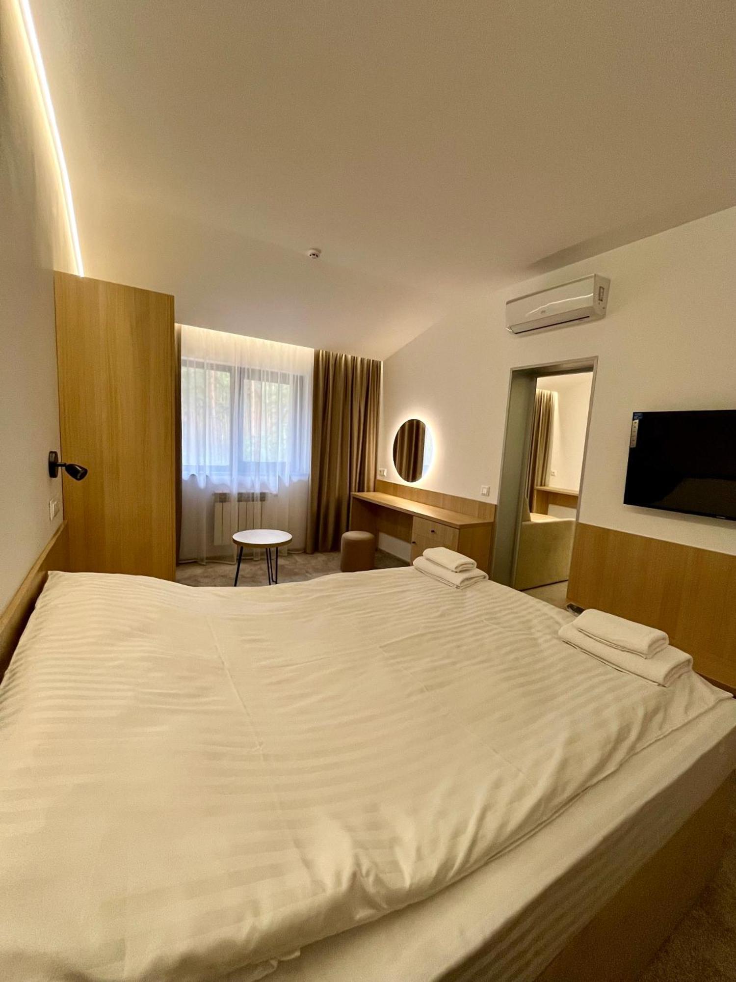 Carivka Hotel Luaran gambar