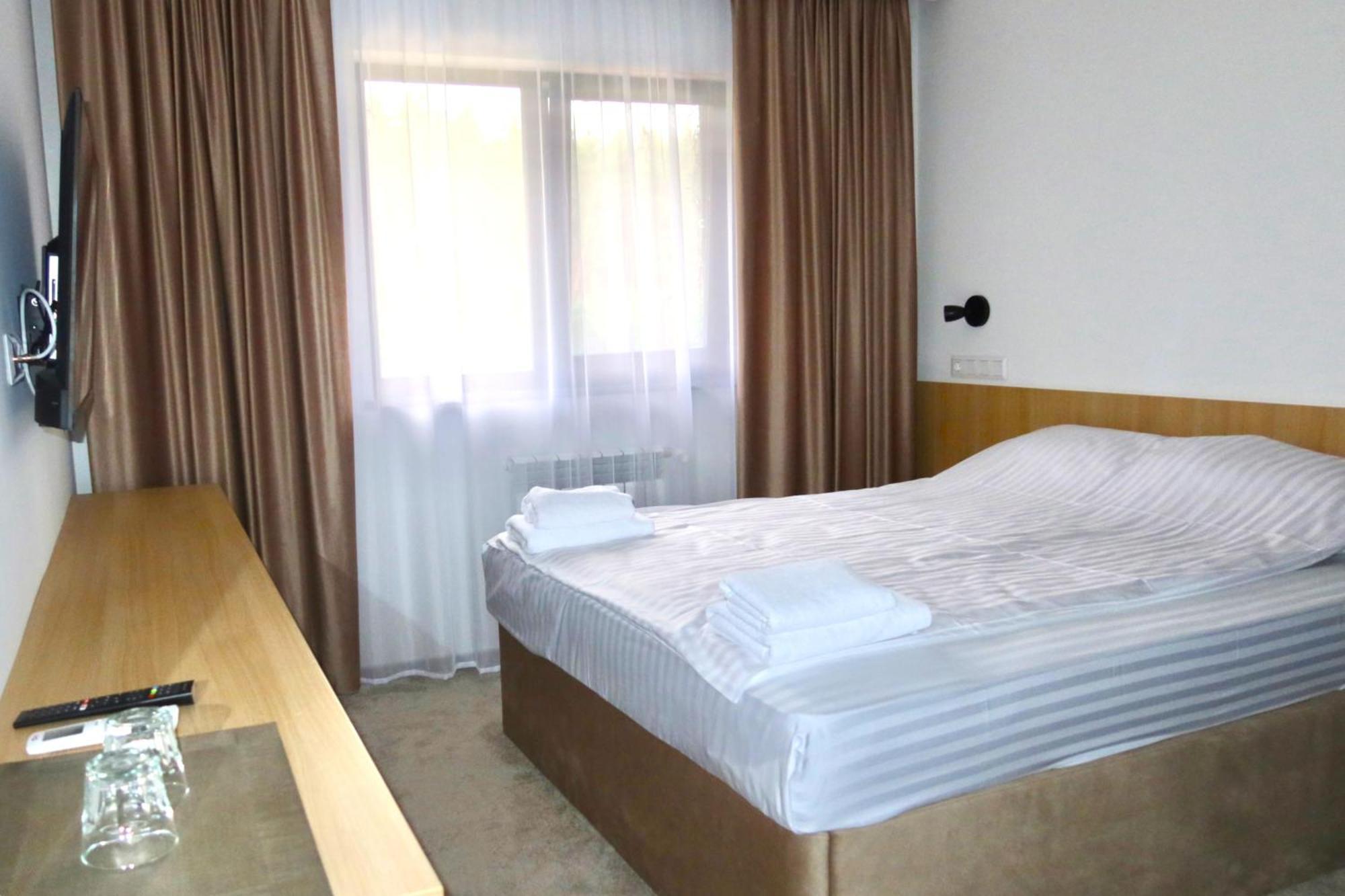 Carivka Hotel Luaran gambar