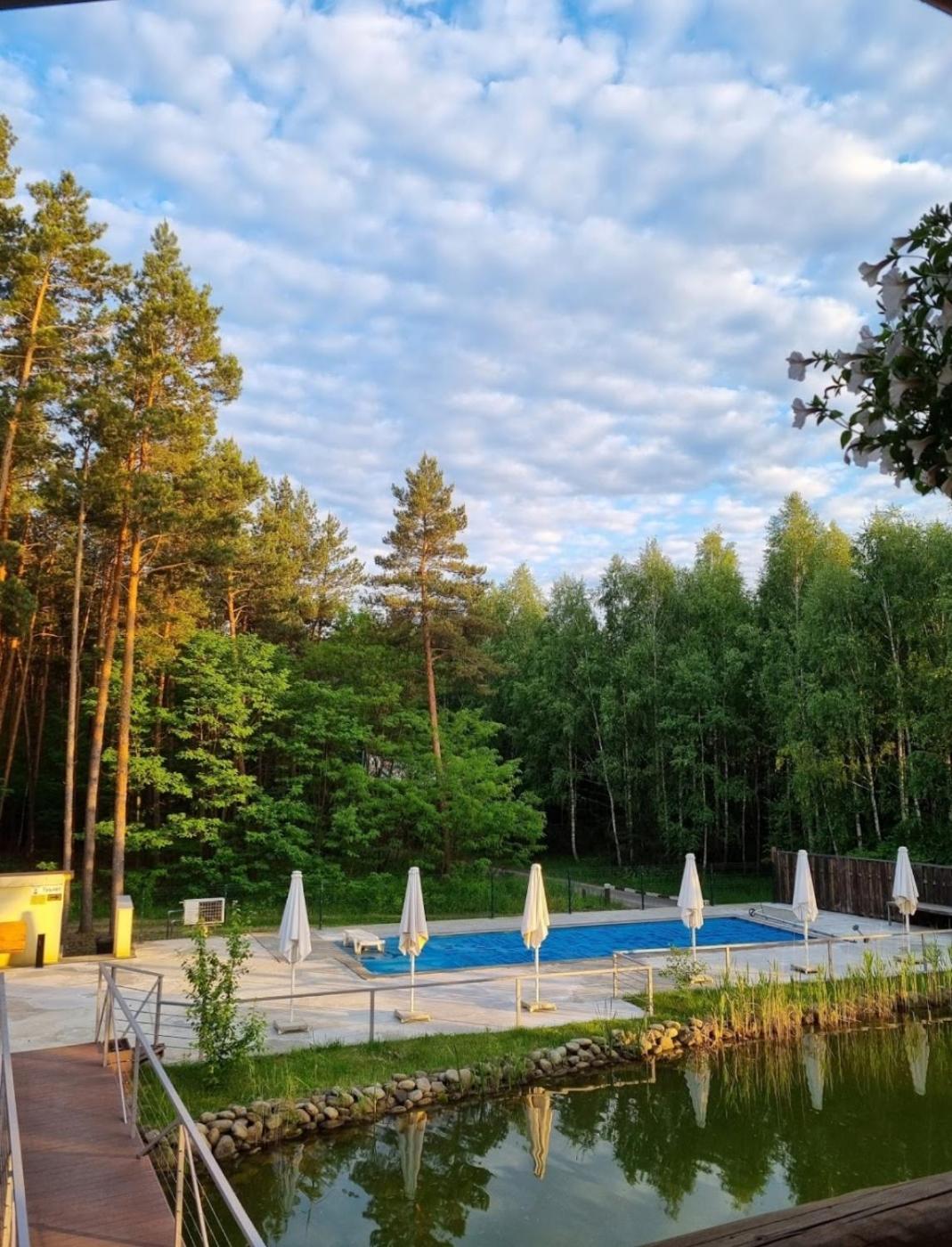 Carivka Hotel Luaran gambar