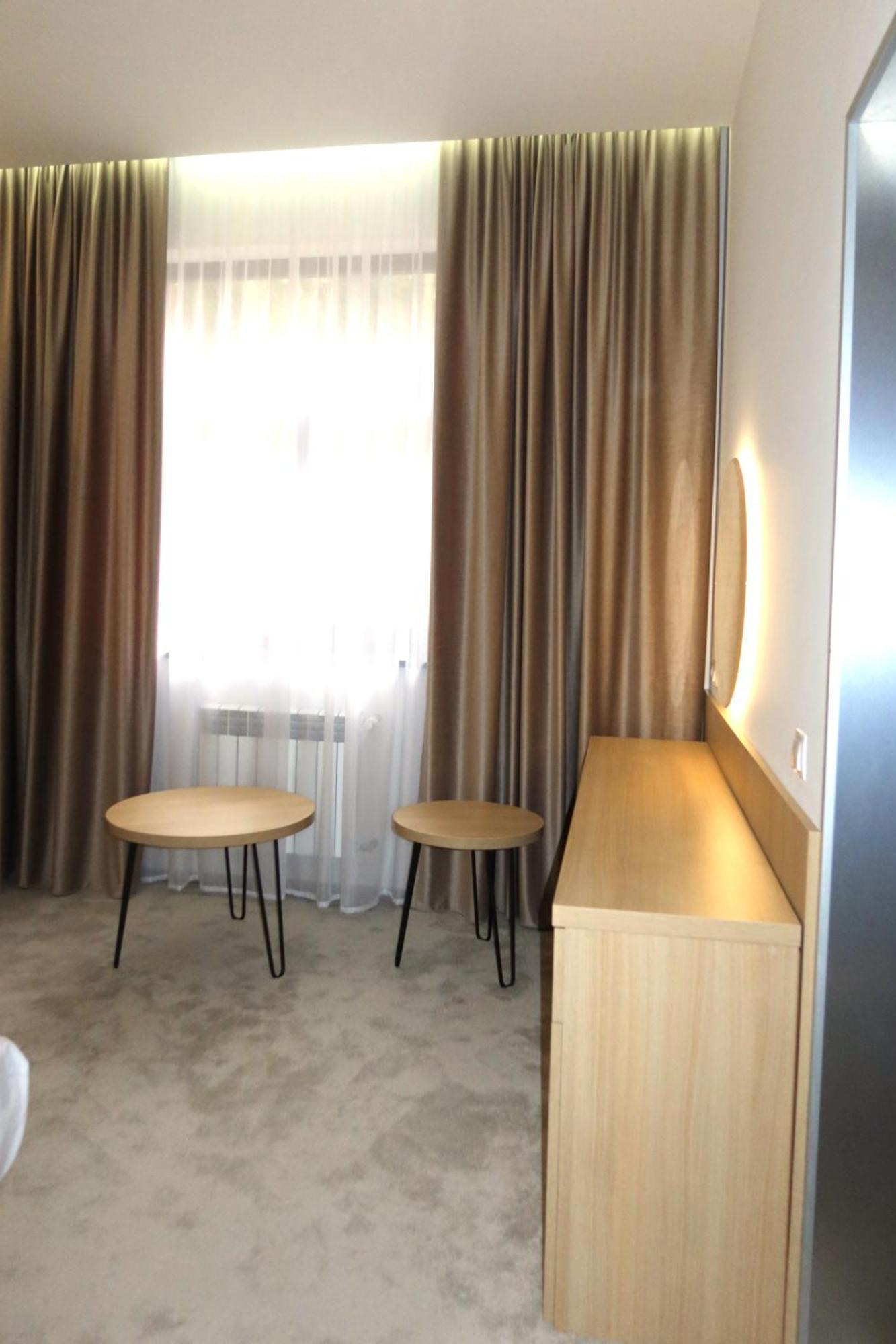 Carivka Hotel Luaran gambar