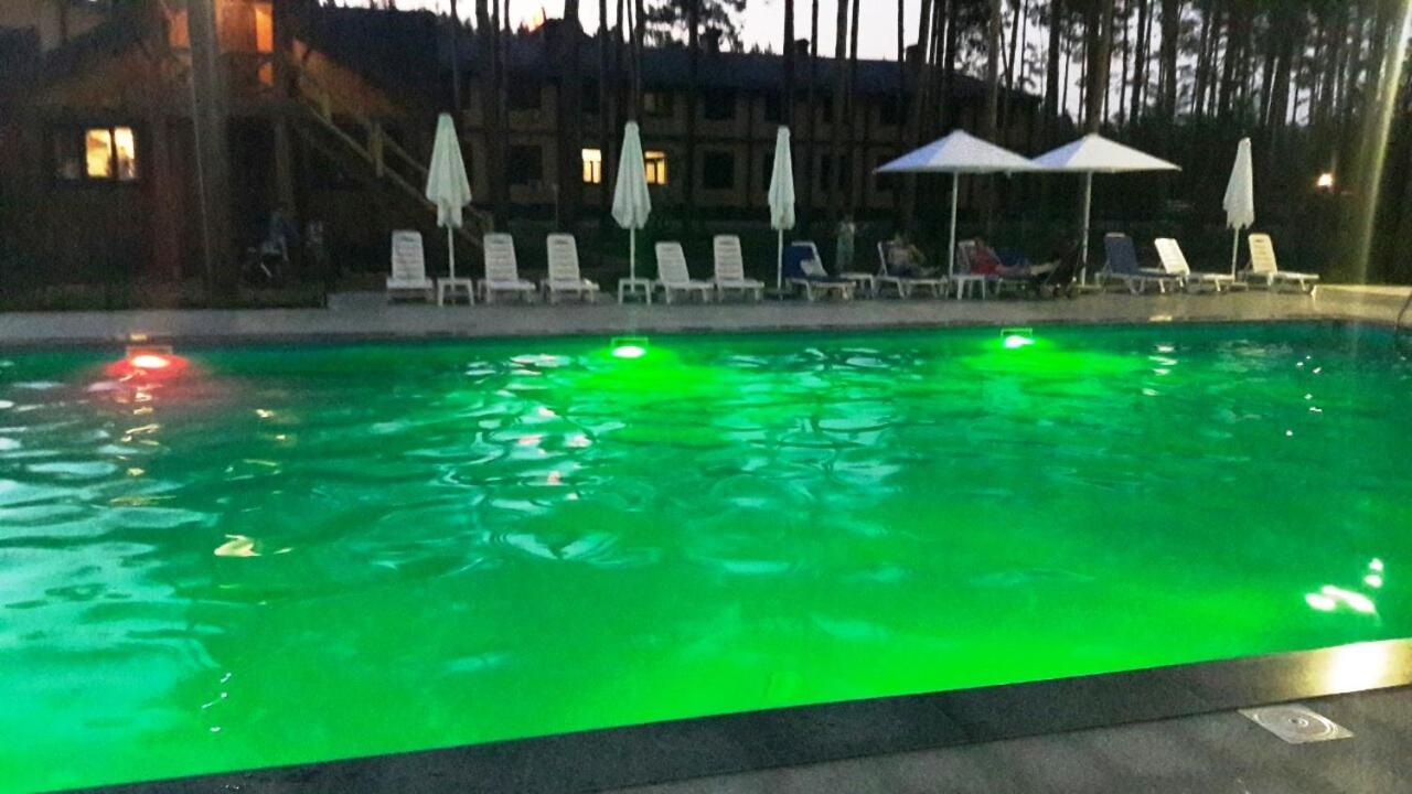 Carivka Hotel Luaran gambar